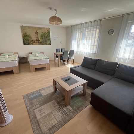 Schoene Ferienwohnung In Σααρμπρύκεν Εξωτερικό φωτογραφία